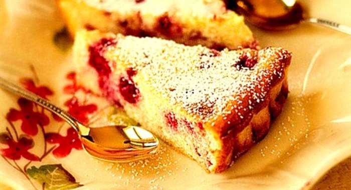 Творожная запеканка с брусникой