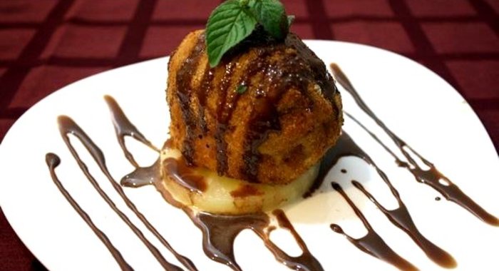 Мороженое жареное в кокосовой стружке