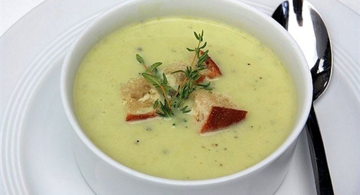 Суп-пюре из кабачков с плавленым сыром