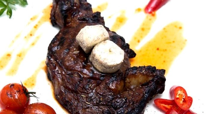 Стейк рибай с ароматным маслом