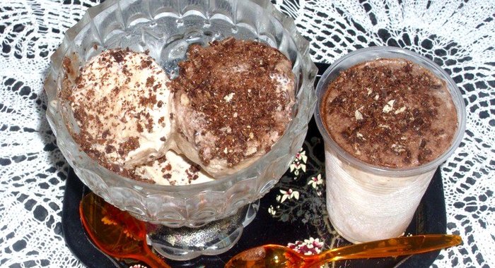 Мороженое в стаканчике