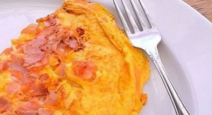 Омлет на сковороде