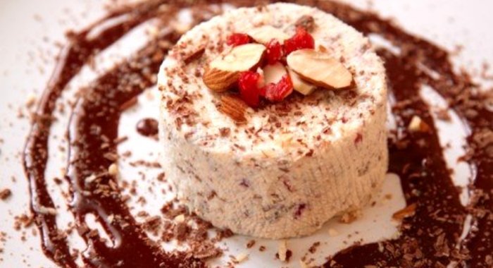 Шоколадная творожная пасха с черносливом