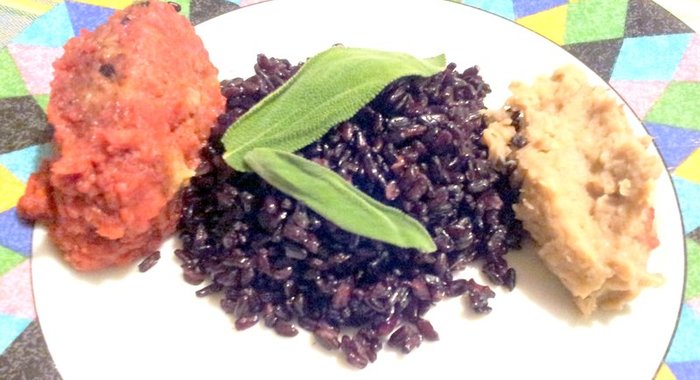 Трио из белой фасоли, свеклы и черного риса с шалфеем