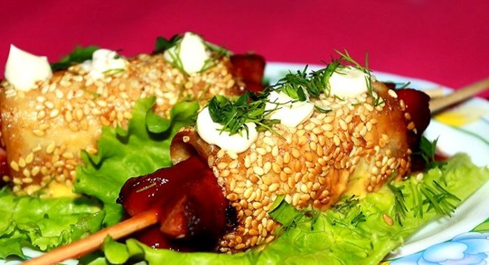 Cосиски в лаваше с сыром