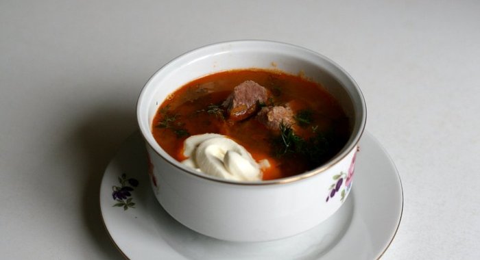 Солянка из квашеной капусты с мясом