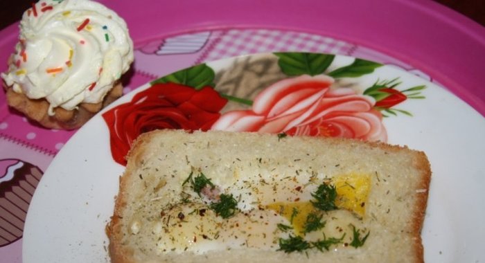 Детская яичница Малыши в домике