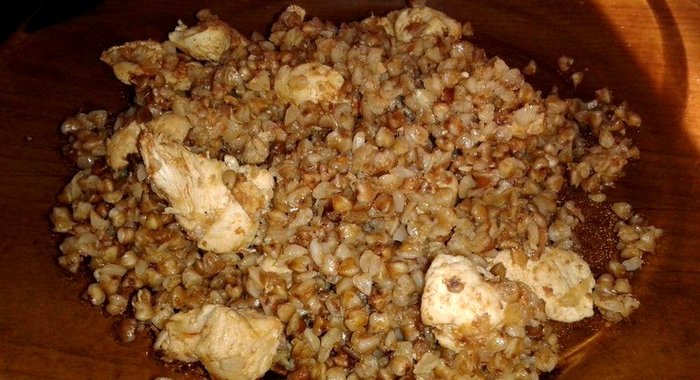 Томленая гречка с курицей