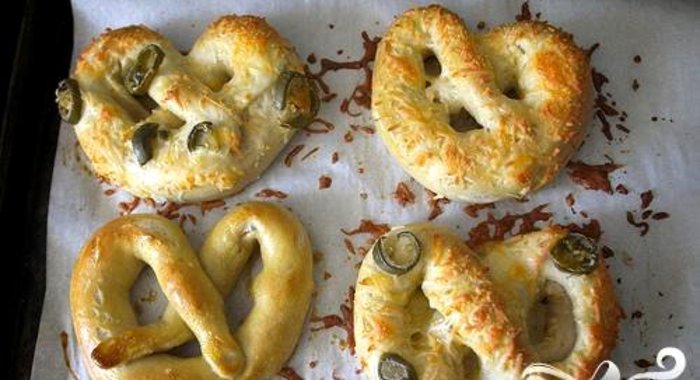 Домашние крендельки с начинкой