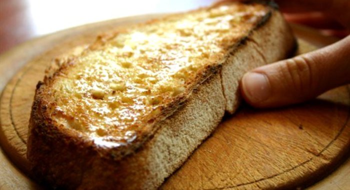 Тосты с розмарином и ароматом говядины