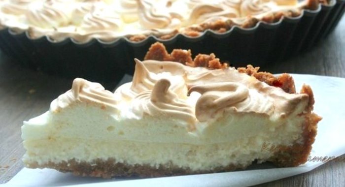 Нежная творожная запеканка с безе