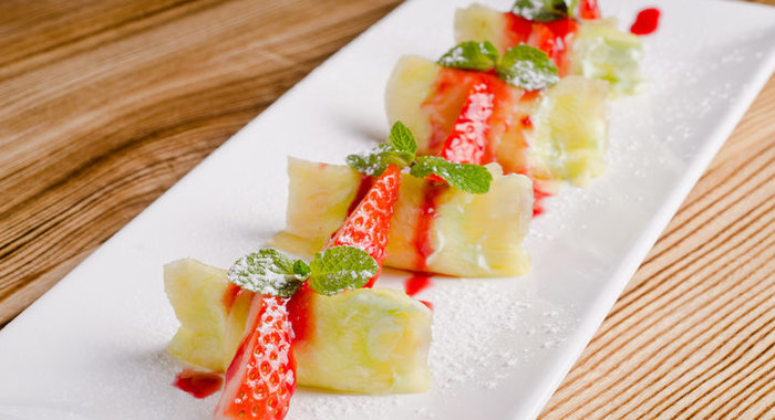 Роллы из ананаса