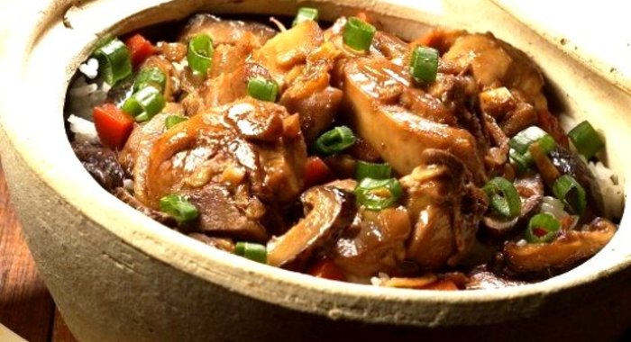 Жаркое из кролика в горшочках