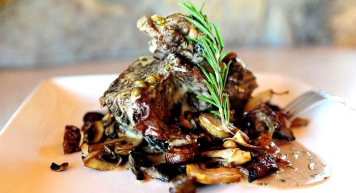 Ребрышки с вином и сливками