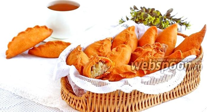 Песочные пирожки с мясом и капустой