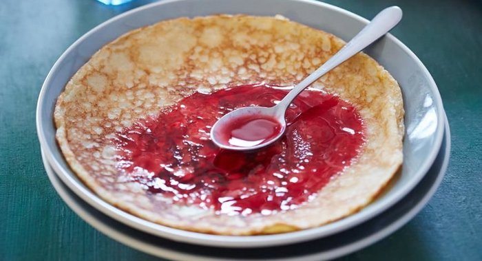 Манные блинчики на сливках и молоке