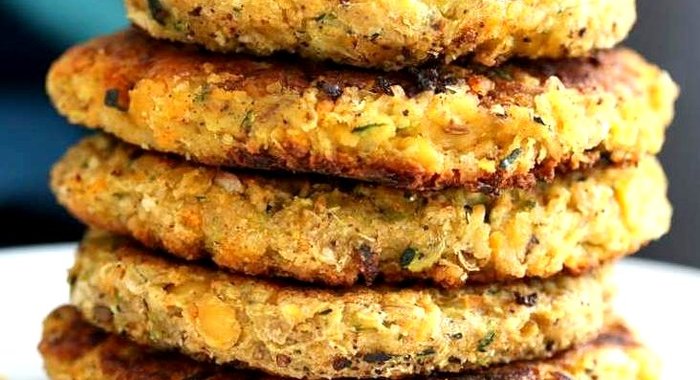 Постные морковные оладьи