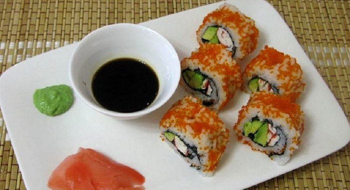 Роллы Калифорния дома