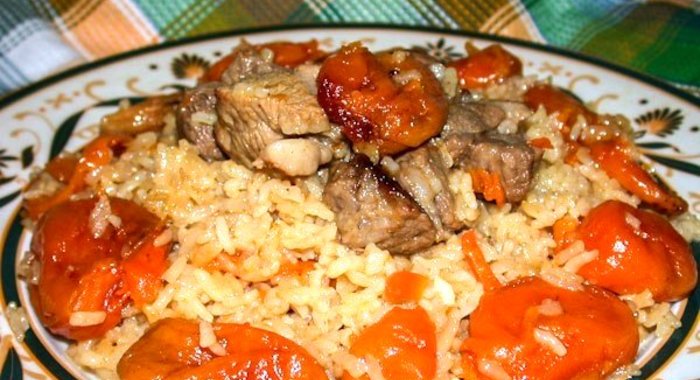 Плов с курагой