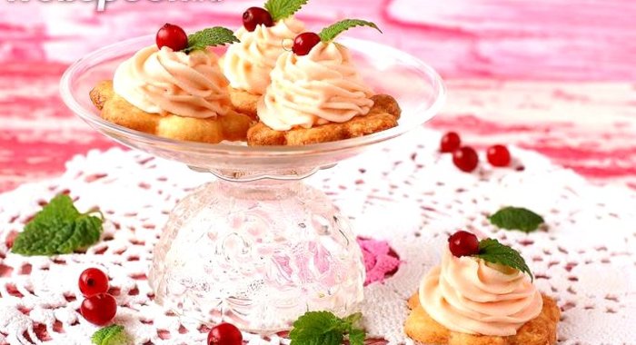 Песочное пирожное с кремом