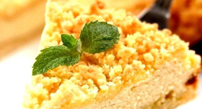 Быстрая творожная запеканка из сливочной крошки