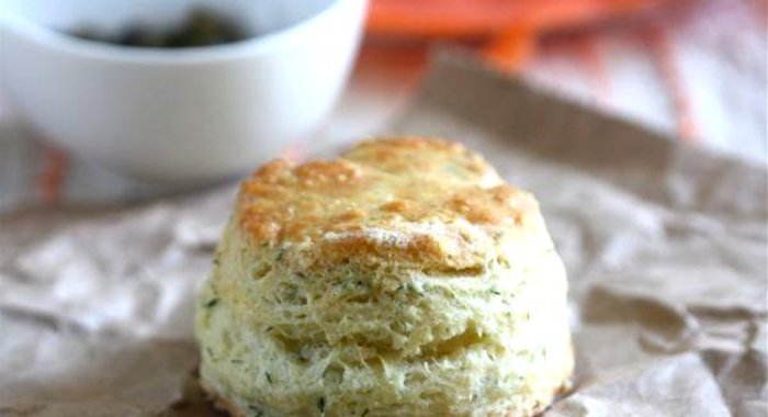 Печенье с йогуртом и укропом