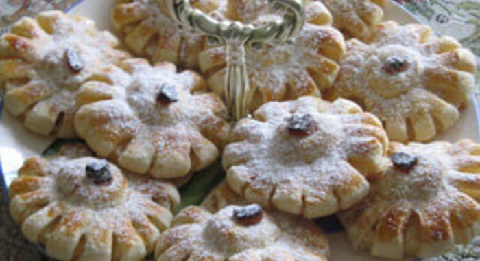 Пирожное с ананасом