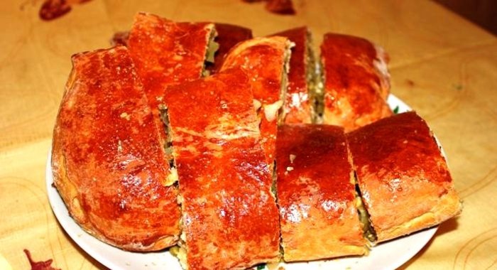 Пирог с капустой и зеленым горошком