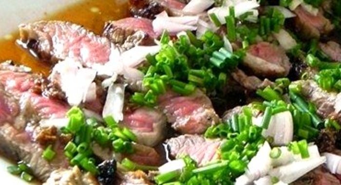 Стейк с понзу и грибным маслом