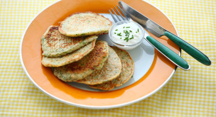 Оладьи с овсянкой и зеленым луком