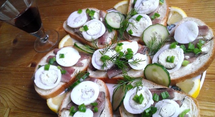 Бутерброды с анчоусами