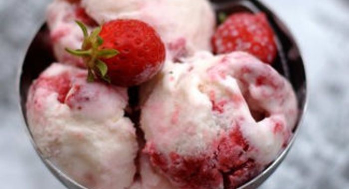 Мороженое Клубничная нежность