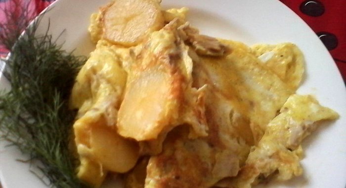 Омлет с катофелем и отварной курицей