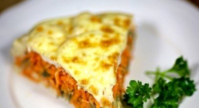 Запеканка с морковью, грибами и курицей