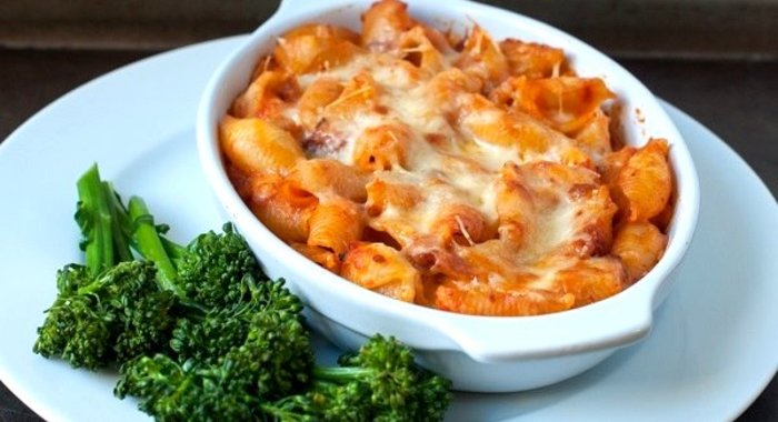 Макаронная запеканка с моцареллой