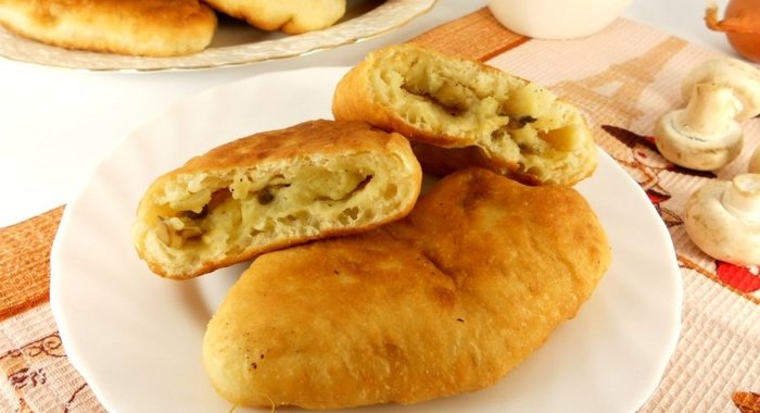 Жареные пирожки из заварного дрожжевого теста