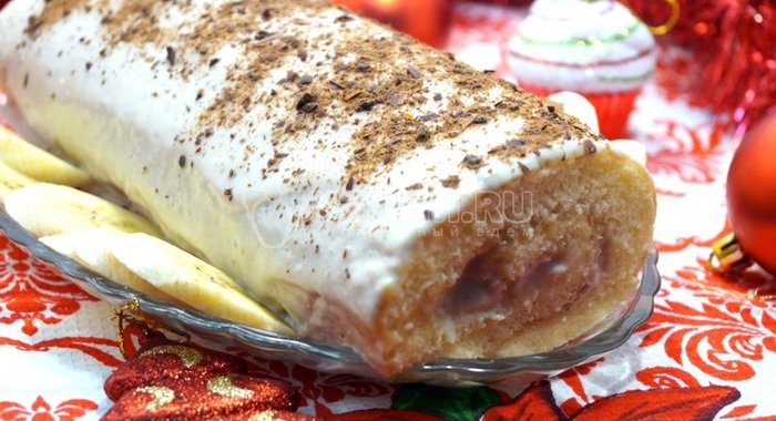 Бисквитный рулет с кремом «Зимнее полено»