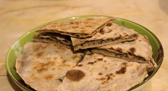 Ржаные лепешки с грибной начинкой