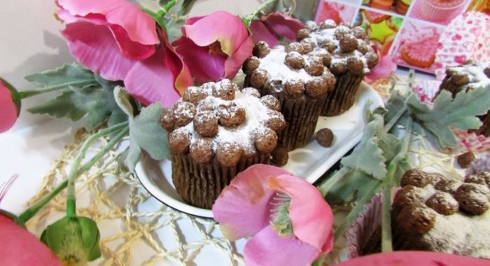 Кексы из мороженого с шоколадными шариками