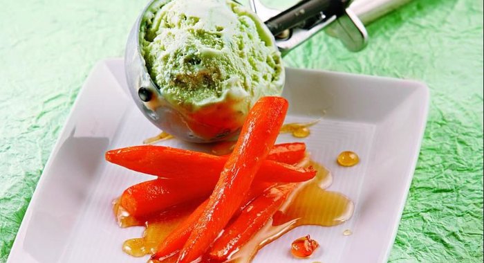 Мятное мороженое с карамелизированной морковью