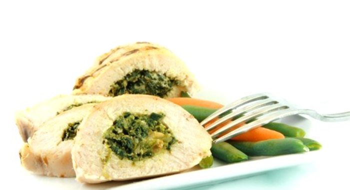 Роллы из курицы и шпината