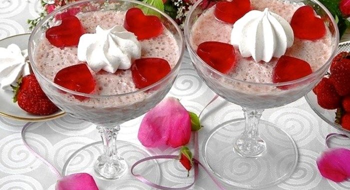 Мусс из кефира и клубники