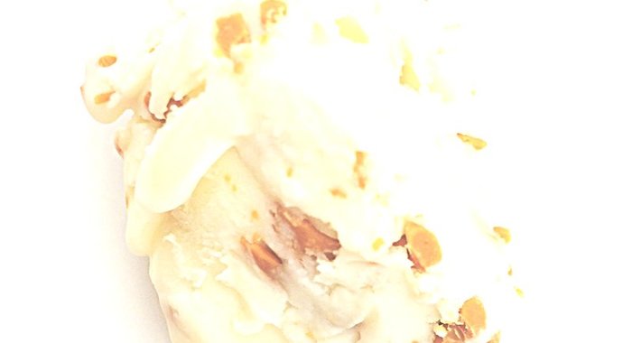 Мороженое с двойным белым шоколадом