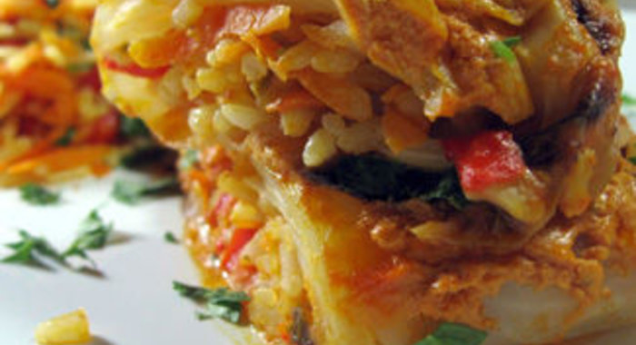 Овощные голубцы в томатно-сметанном соусе