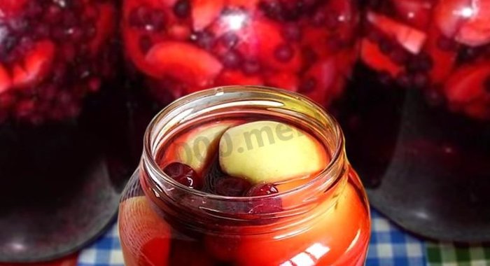 Компот из вишни и яблок