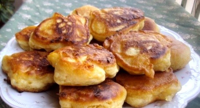 Пышные оладьи с яблоками