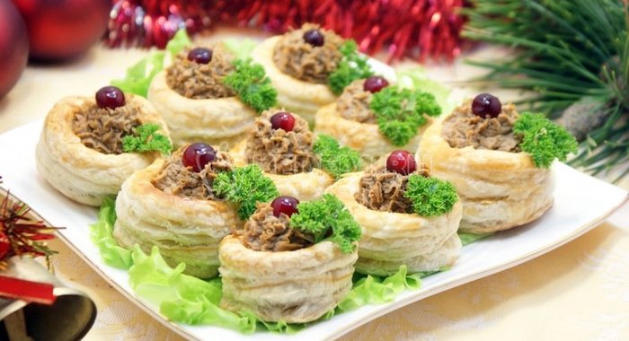 Бутерброды с мясом и яйцом