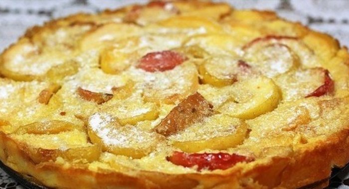 Омлет с яблоками