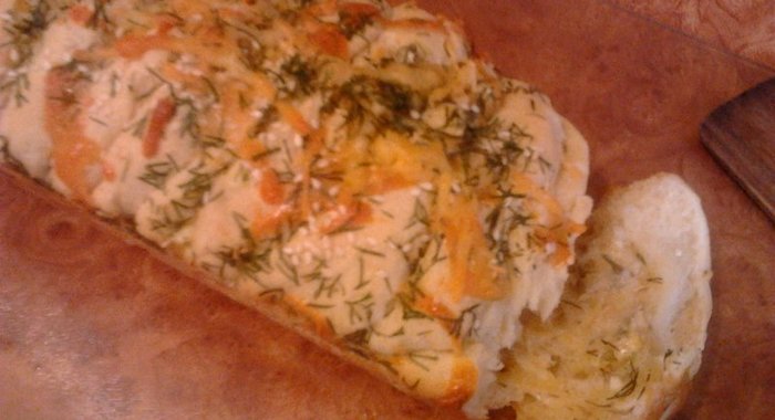 Чесночный хлеб с зеленью