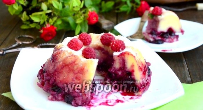 Творожный кекс с чёрной смородиной